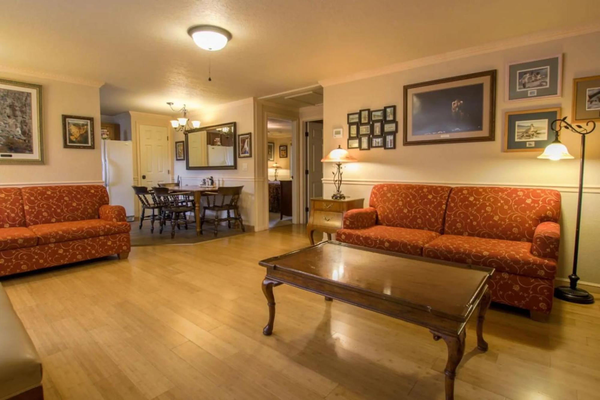 גרדינר Yellowstone Gateway Inn מראה חיצוני תמונה
