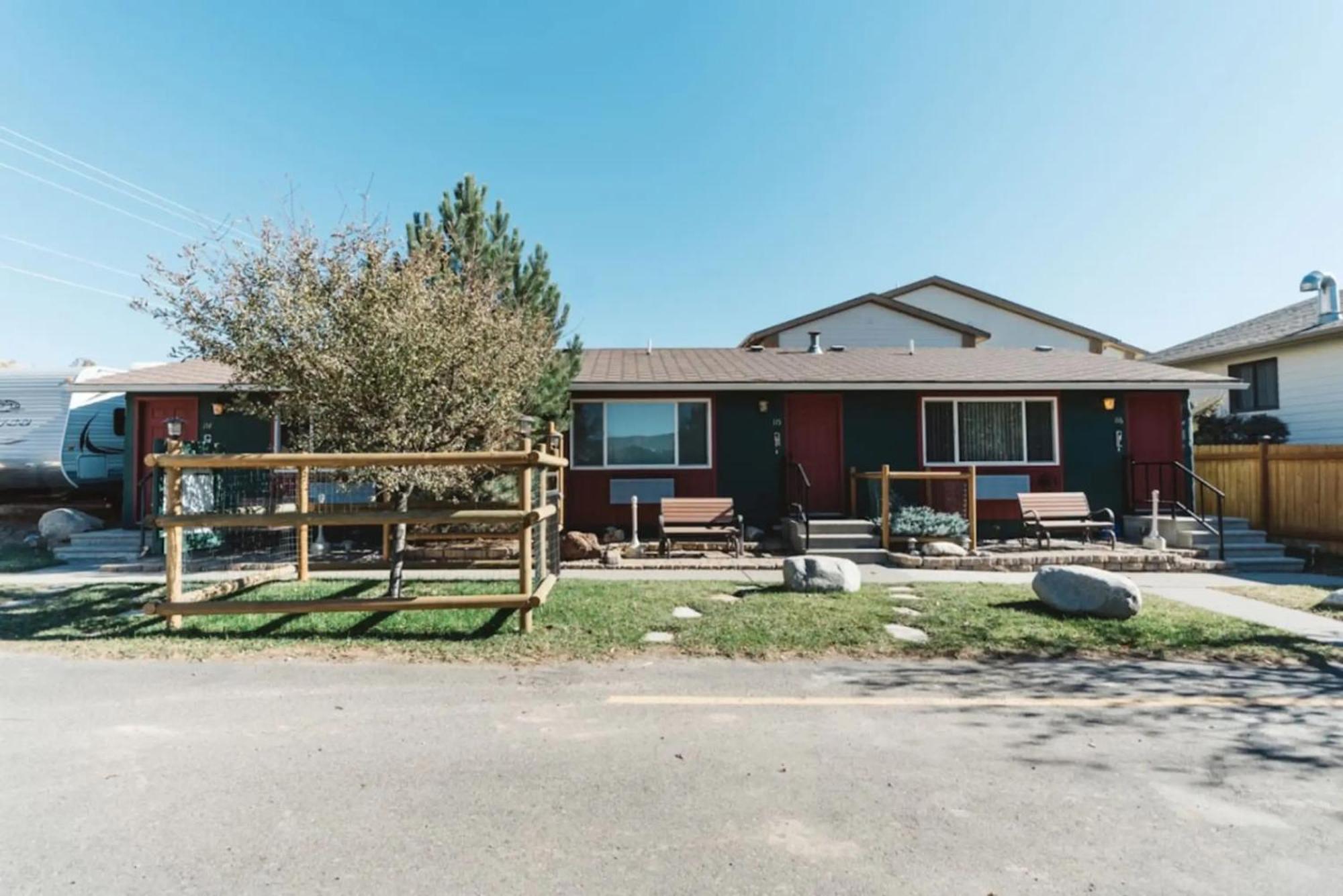 גרדינר Yellowstone Gateway Inn מראה חיצוני תמונה