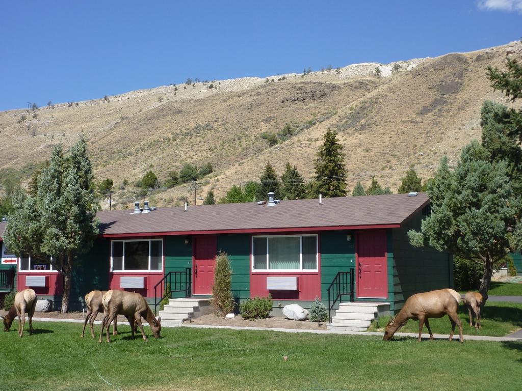 גרדינר Yellowstone Gateway Inn מראה חיצוני תמונה